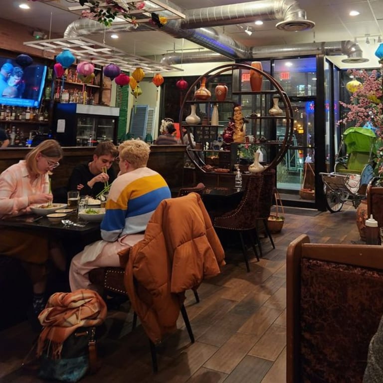 A Welcoming Dining Experience