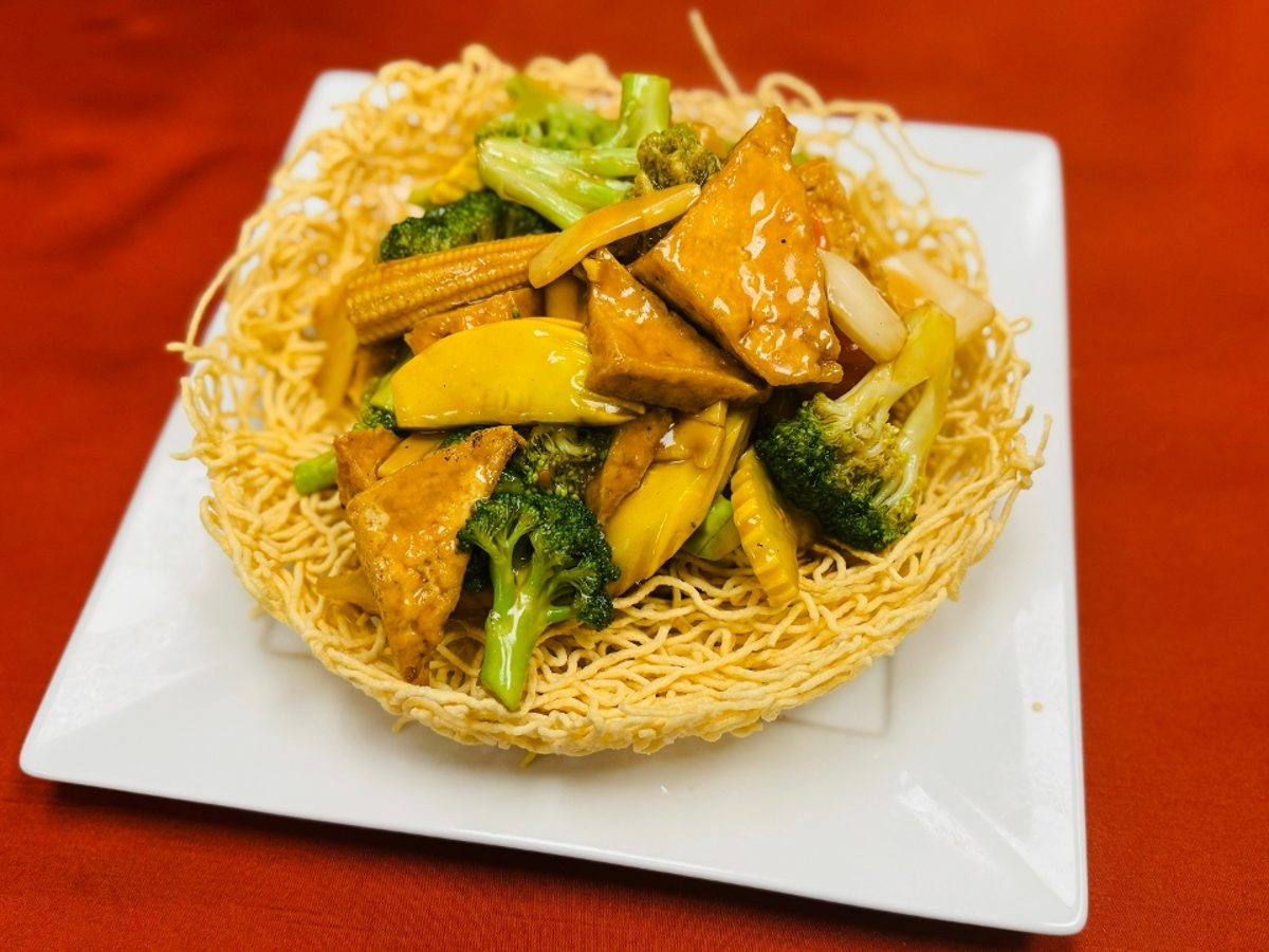 97-Vegetarian Crispy Pan-Fried Yellow Noodles - Mi Xao Gion Chay