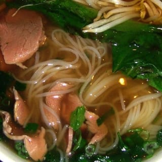 B1 LG - PHO BEEF NOODLE SOUP #1- LG