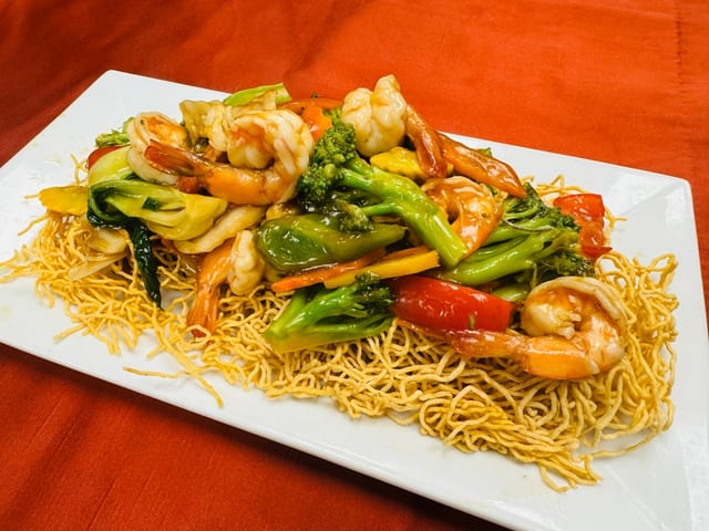 22-Shrimp Over Crispy Fried Yellow Noodles - Mi Xao Gion Tom