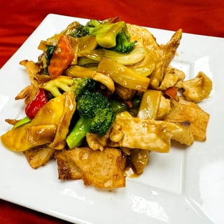 S3G. CRISPY PAN-FRIED RICE NOODLES WITH CHICKEN - AP CHAO GA