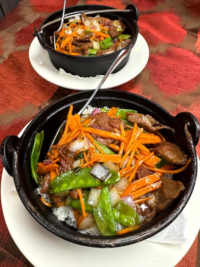40-Clay Pot Rice with Beef - Com Tay Cam Bo